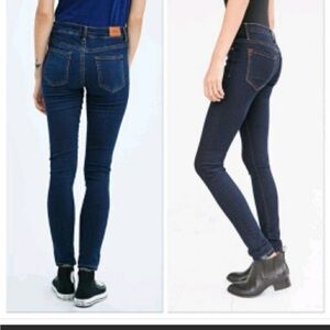 URBAN Outfitters BDG CIGARETTE MID-RISE JEANS size 26/30